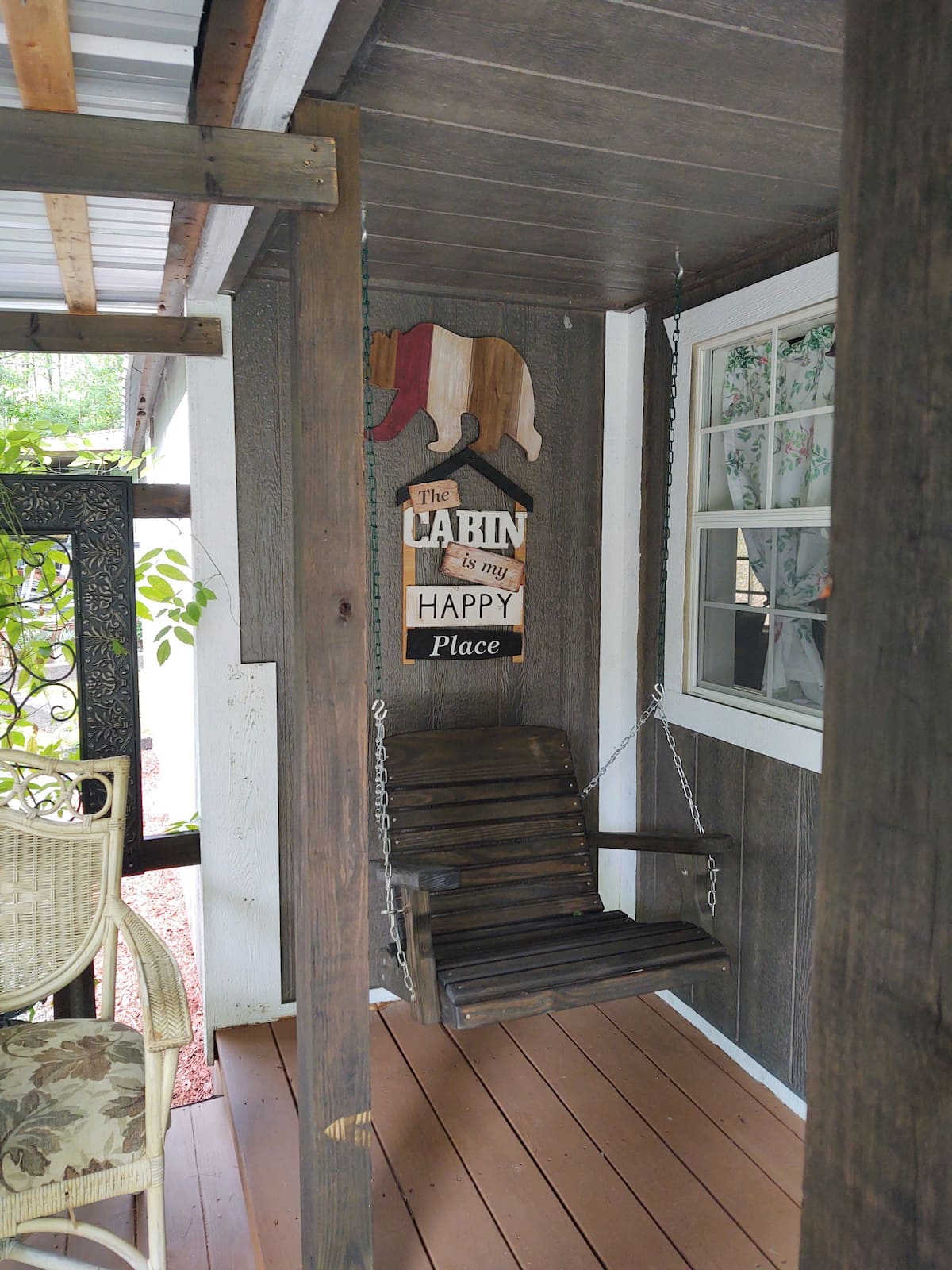 Stephen & Sherry tiny cabin rental in Murphy, NC — photo 3
