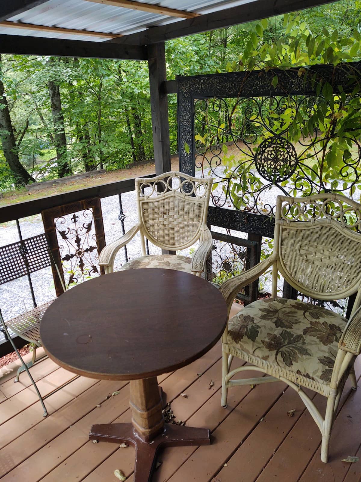 Stephen & Sherry tiny cabin rental in Murphy, NC — photo 5