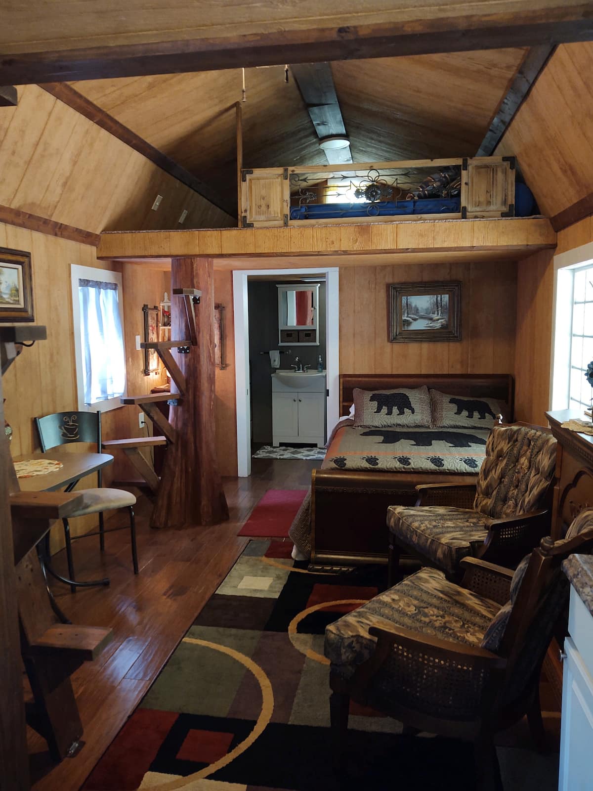 Stephen & Sherry tiny cabin rental in Murphy, NC — photo 6